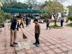 Thầy và trò vệ sinh trường lớp