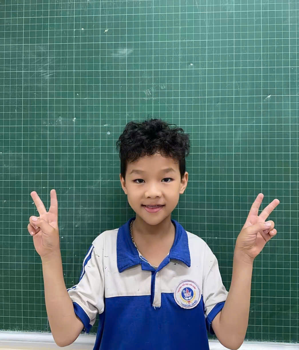 Nguyễn Tiến Thịnh lớp 2A giải nhất khối 2