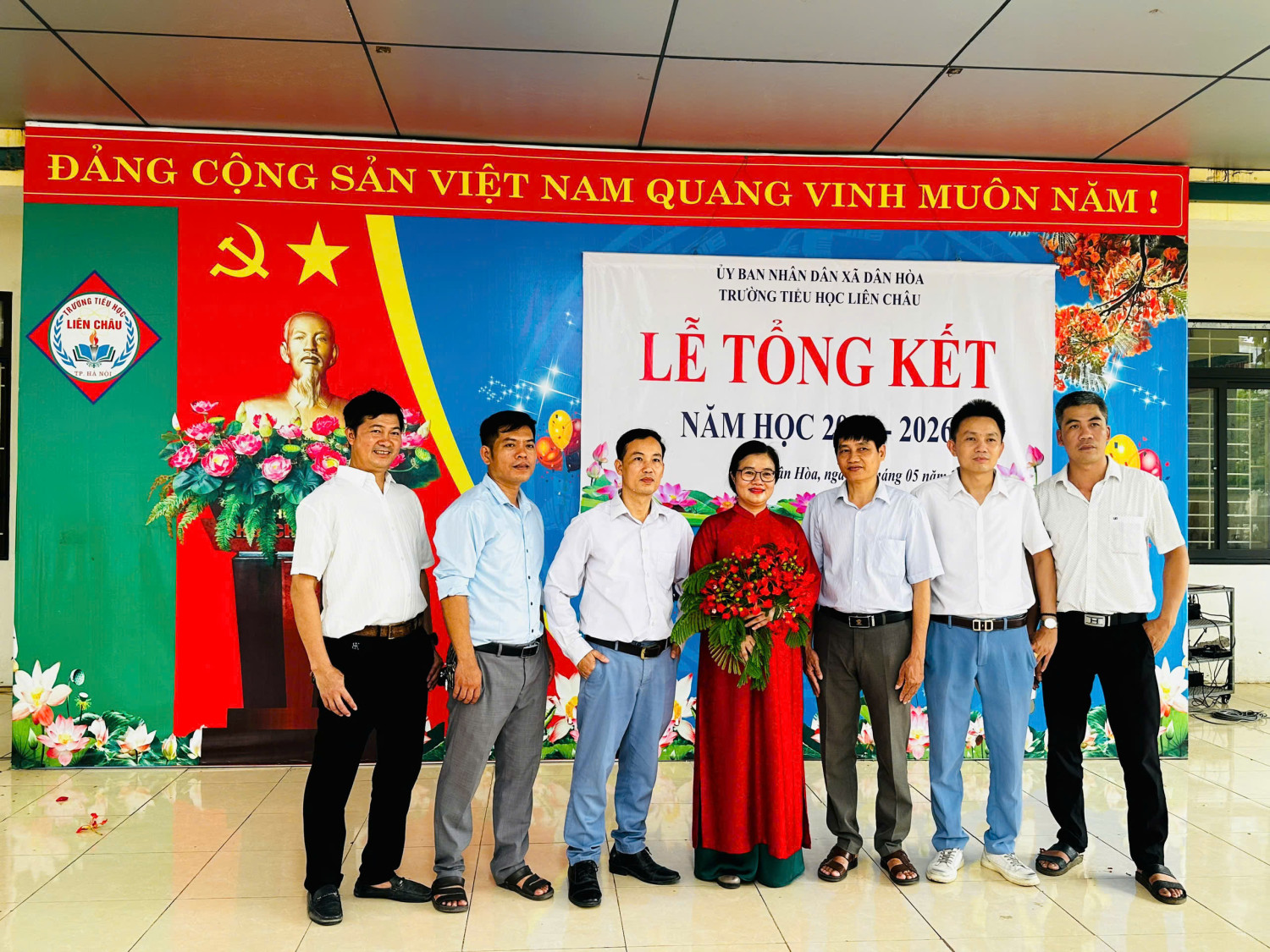 LỄ TỔNG KẾT NĂM HỌC, TRAO THƯỞNG HỌC SINH, GIÁO VIÊN CÓ THÀNH TÍCH